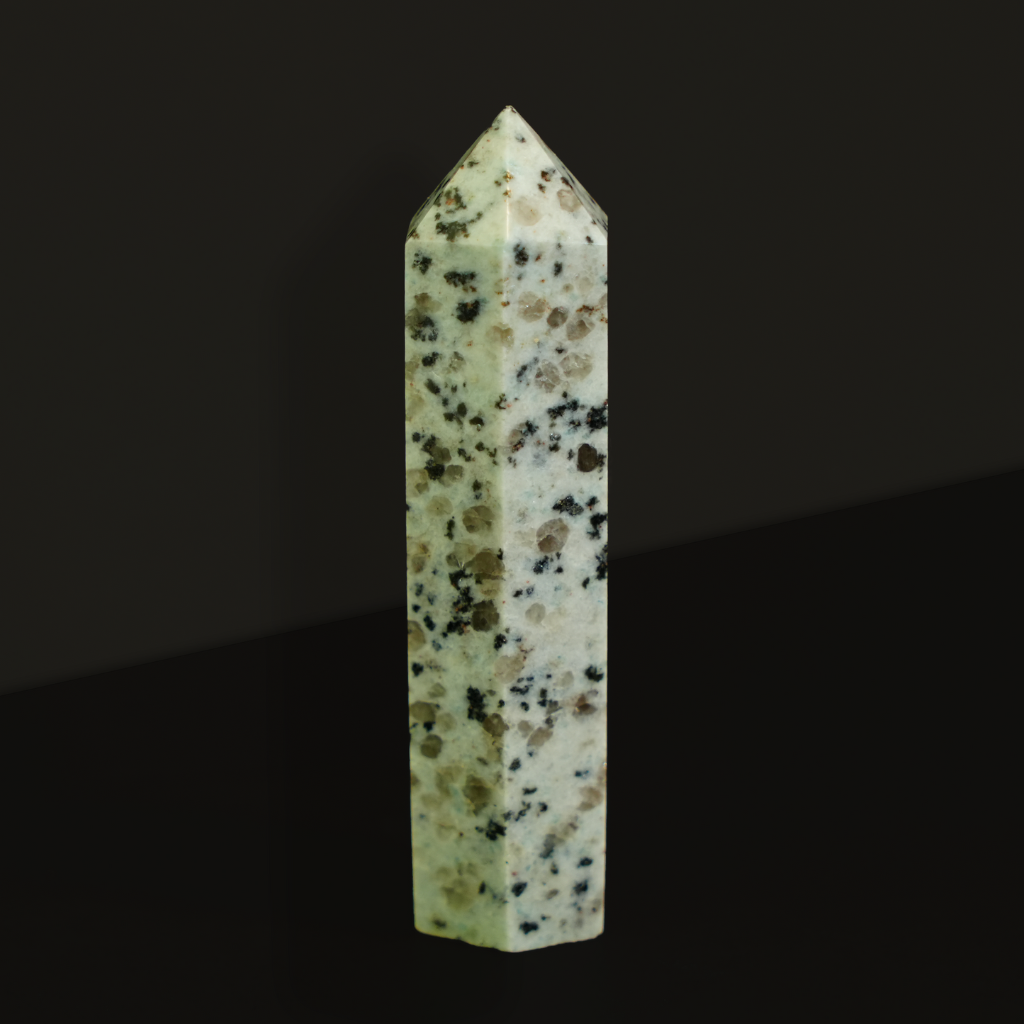 Kiwi Jasper Tower